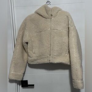 Zara: Women’s Hooded Teddy Jacket- Size XS (pit to pit approx 20 inches)